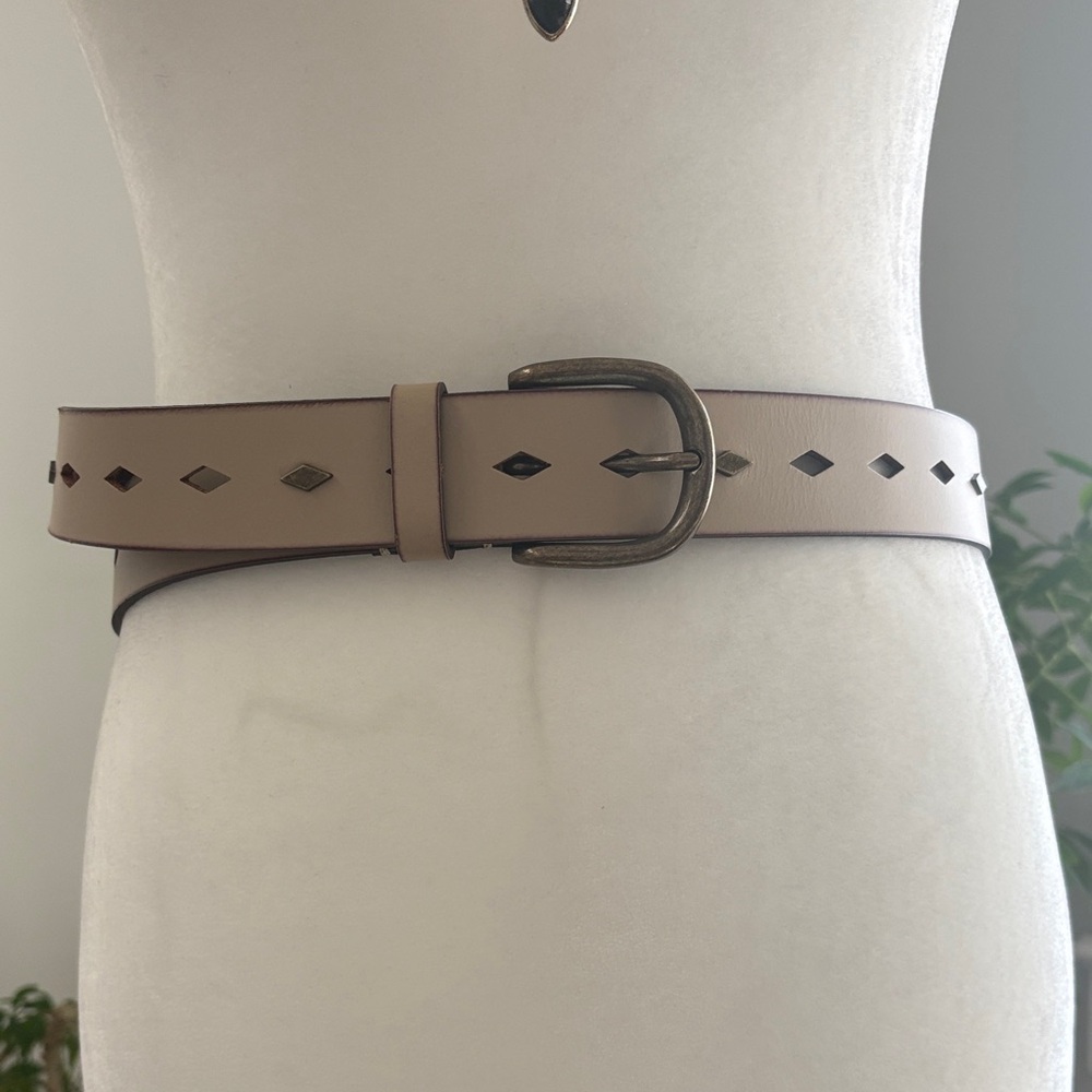 Frye Neutral Tan Leather Belt with Antique Brass Buckle